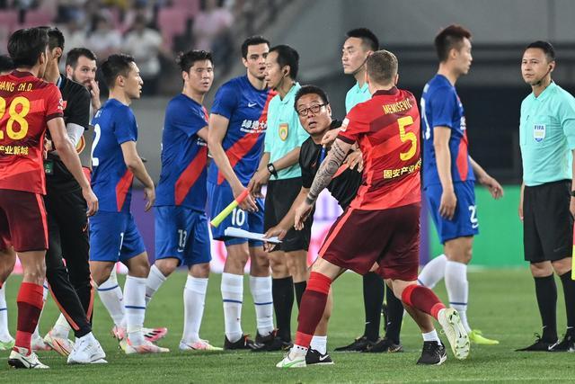 乒乓球德甲官方：樊振东当选赛季最佳 助队荣膺三冠王