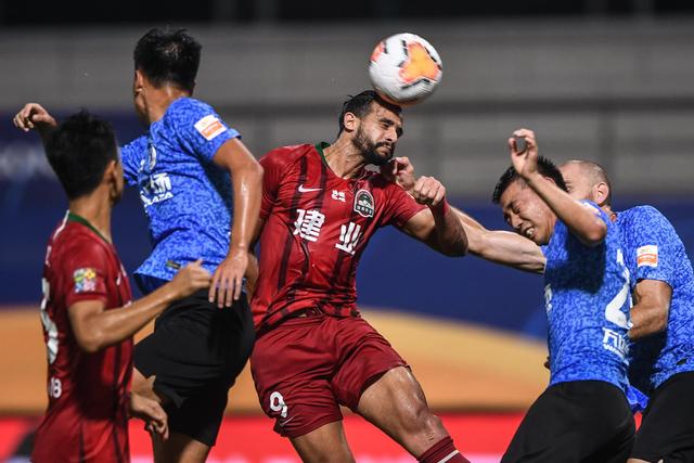 齐达内首次见面法国队 与U21队快速互动